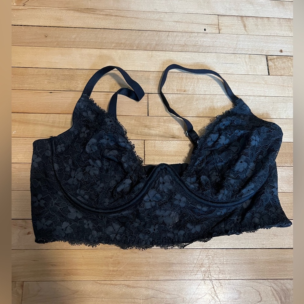 VICTORIA SECRET BRALETTE